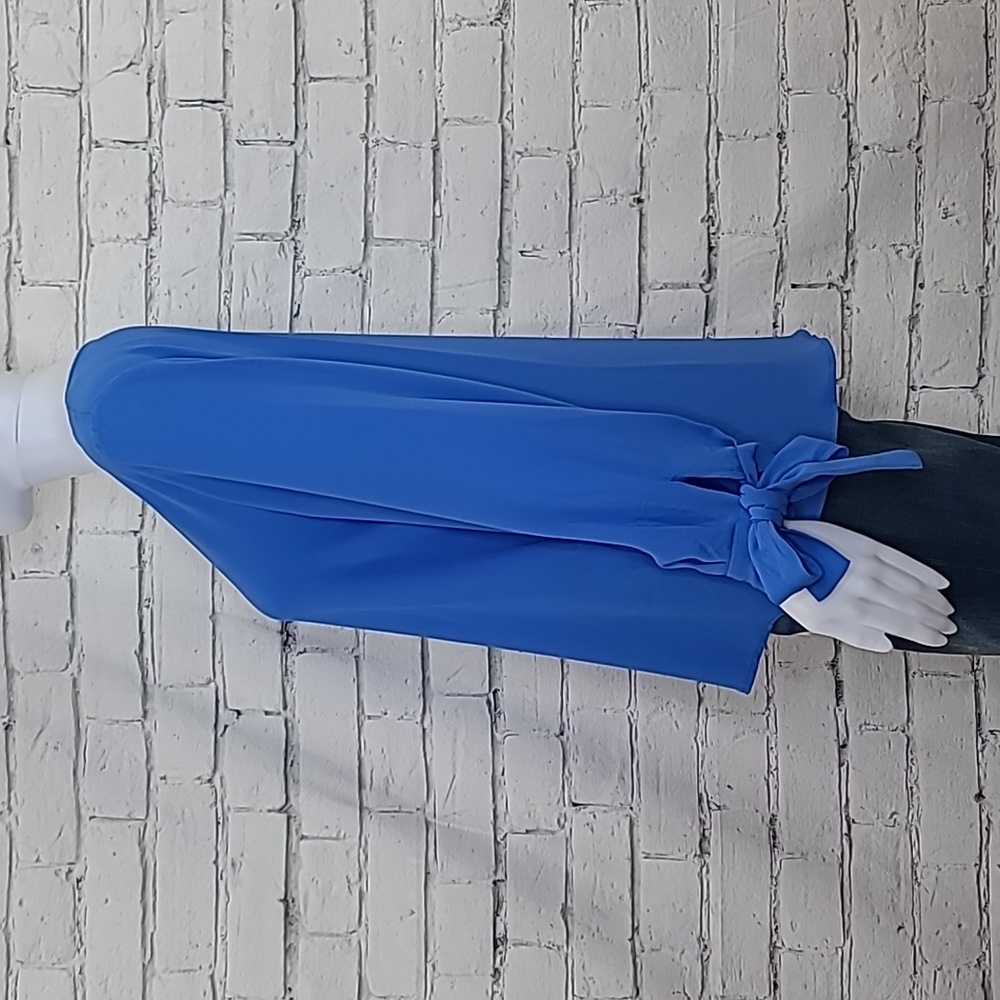 CeCe Flowy V-Neck Long Sleeve Bow Tie-Cuff Blouse in Tropic Night Blue - NWT - Picture 6 of 17